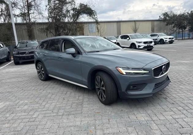 volvo v60 cross country 2024 YV4L12WB3R2140833 image volvo v60 cross country 2024 YV4L12WB3R2140833 image
